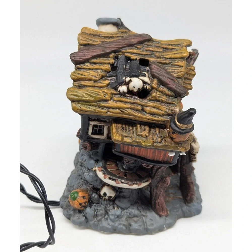 Vtg Spooky Hollow Shrieking Zone Porcelain Halloween Village Lighted House Town